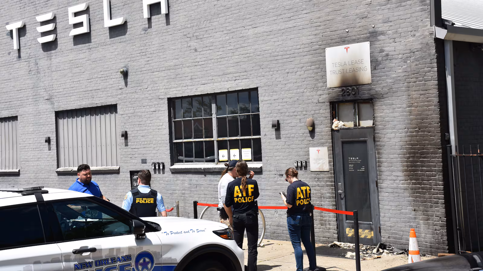Molotov cocktail hurled at Tesla sales office in New Orleans